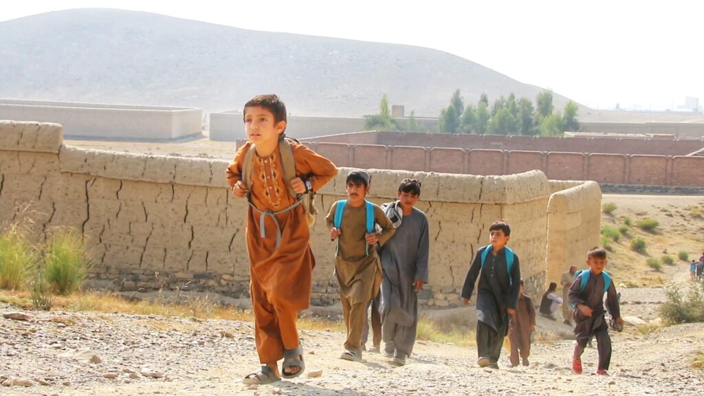 Afghan children 