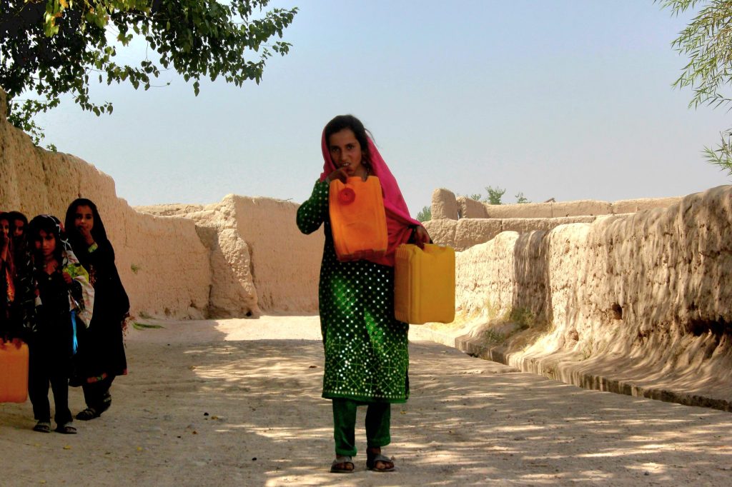 Kandahar Children Walk Kilometers for Water - The Afghan Times Kandahar Children Walk Kilometers for Water