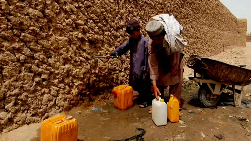 Kandahar Children Walk Kilometers for Water - The Afghan Times Kandahar Children Walk Kilometers for Water