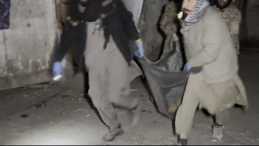 Pakistan hit hospital in Kabul